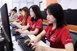 Đề xuất bổ sung Tin học vào tổ hợp xét học bổng công nghệ chiến lược