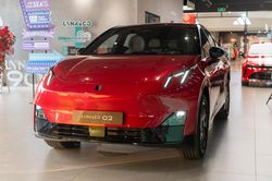 Cận cảnh mẫu xe điện đầu tiên của Lynk & Co về Việt Nam