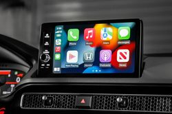 So sánh CarPlay cắm dây và không dây - lựa chọn cho người dùng ô tô
