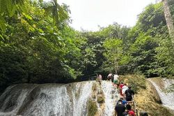 Thác Khuổi Nhi - 'viên ngọc xanh' trên tuyến du lịch Hà Nội - Tuyên Quang