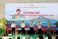 Phường Tây Hồ gắn biển tên phố Nguyễn Long