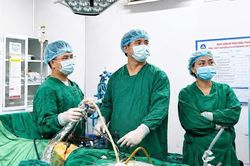 Cấp cứu bệnh nhân cùng lúc viêm ruột thừa và chửa ngoài tử cung vỡ