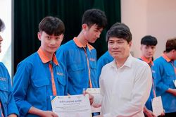Hoàn thiện học vấn trung học phổ thông cho học sinh nghề, đảm bảo điều kiện liên thông lên đại học