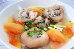 Móng giò hầm đu đủ có thực sự là món ăn gọi sữa?