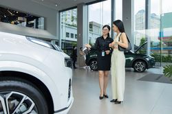 Giá xe cũ tại Việt Nam - quốc tế chênh lệch rõ rệt