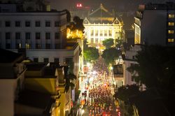 14.000 VĐV tranh tài ở Marathon Hà Nội