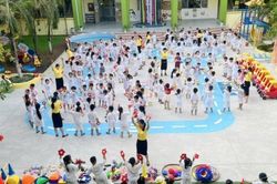 Khẩn trương sắp xếp trường học, gi&aacute;o vi&ecirc;n, chuẩn bị cho năm học mới