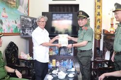 Công an Hà Nội nối tiếp mạch nguồn truyền thống