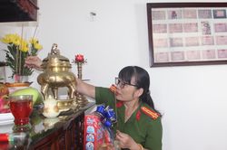 Dâng hương, tri ân các đồng chí nguyên lãnh đạo Công an tỉnh Quảng Nam - Đà Nẵng