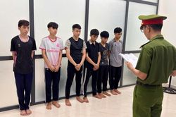Bắt tạm giam nhóm thanh niên mang hung khí tự chế gây rối trong đêm