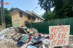 Khi phế thải xây dựng thành điểm tập kết rác sinh hoạt giữa các khu dân cư