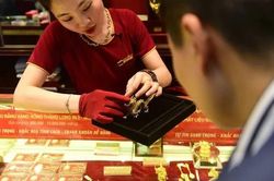 Hà Nội yêu cầu mỗi Thuế cơ sở kiểm tra ít nhất một cơ sở kinh doanh vàng