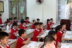 Hơn 8.000 người đăng k&yacute; cho 1.632 suất chỉ ti&ecirc;u gi&aacute;o vi&ecirc;n tại Thanh Ho&aacute;