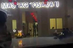 Đột kích 3 cơ sở massage, phát hiện nhiều cặp đôi đang mua bán dâm