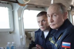 Tổng thống Nga Putin lần đầu đến quần đảo Kuril, Nhật Bản lên tiếng