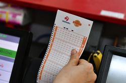 Giải độc đắc 'khủng' của Vietlott lộ diện, có người trúng tới gần 72 tỷ đồng