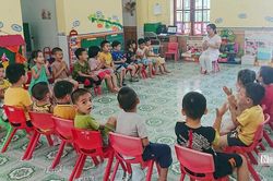 Thực hiện phổ cập gi&aacute;o dục mầm non cho trẻ em từ 3 đến 5 tuổi, kh&ocirc;ng dạy trước chương tr&igrave;nh lớp 1