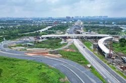 Đẩy nhanh tiến độ loạt cao tốc khu vực Đông Nam Bộ và Tây Nam Bộ