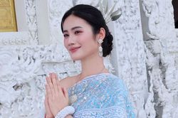 Hoa hậu Ý Nhi gặp lại người thương khi qua Úc