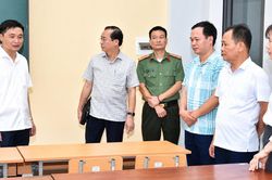 14h chiều nay (13/8), 328 thí sinh Trường THPT Chuyên Tuyên Quang làm thủ tục thi lại