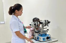 Bảo vệ đôi mắt cho trẻ