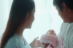 Mỹ th&agrave;nh lập lực lượng đặc nhiệm chống &ldquo;du lịch sinh con&rdquo;