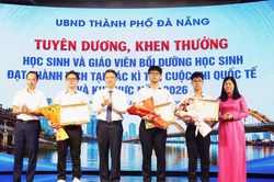 Xây dựng nền giáo dục và đào tạo phát triển tương xứng tăng trưởng kinh tế