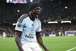 Brian Madjo phá kỷ lục 30 năm của Kluivert tại Siêu cúp châu Âu trong màu áo Aston Villa