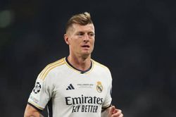 Real Madrid lặp lại sai lầm vụ Toni Kroos: Tuyến giữa báo động vì thiếu bộ óc điều tiết