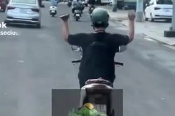 Gia Lai: Xác minh xử lý người điều khiển xe mô tô buông 2 tay từ bài đăng trên mạng xã hội