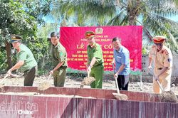 Khởi công xây dựng “Ngôi nhà 19-8” tại xã Phước Hữu