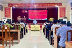 Giám đốc Sở Nông nghiệp và Môi trường làm việc tại xã Cảm Nhân