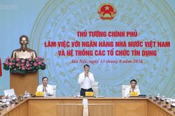 Thủ tướng chỉ đạo c&aacute;c ng&acirc;n h&agrave;ng giảm thực chất l&atilde;i suất cho vay, hỗ trợ tăng trưởng