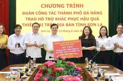 Ủy ban MTTQ Việt Nam thành phố Đà Nẵng thăm, hỗ trợ tỉnh Sơn La khắc phục hậu quả thiên tai