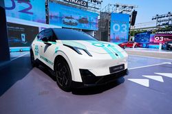 Lynk & Co 02 - SUV điện “mới toanh” ra mắt Việt Nam, chốt giá từ 818 triệu đồng