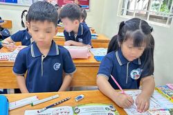 Trẻ vào lớp 1 chưa biết đọc, biết viết có đáng lo?