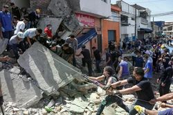Những phép màu dấy lên hy vọng sau động đất Colombia