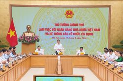 Thủ tướng yêu cầu giảm lãi suất, khơi thông nguồn vốn cho tăng trưởng