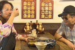 Ẩm thực Hà Nội níu chân du khách quốc tế