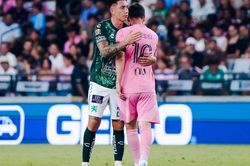 Messi vượt qua nỗi đau trở lại sân cỏ, đối thủ dành sự tôn trọng đặc biệt