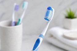 Bàn chải đánh răng có 5 dấu hiệu này, thay ngay để bảo vệ sức khỏe răng miệng
