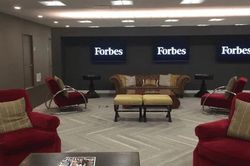 Giám đốc nội dung Forbes mất chức vì nhận bí mật 6 triệu USD