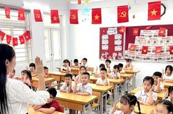 H&agrave; Nội chuẩn bị kỹ lưỡng phương &aacute;n miễn ph&iacute; s&aacute;ch gi&aacute;o khoa cho hơn 1,8 triệu học sinh