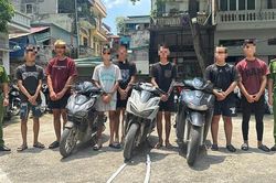 Hà Nội: Khởi tố 7 đối tượng vô cớ mang kiếm đuổi chém người đi đường