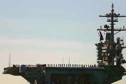 Mỹ điều tàu sân bay USS George Washington tới Trung Đông, chuẩn bị thay thế USS Abraham Lincoln?