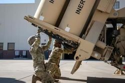 Mỹ nâng cấp 'lá chắn' THAAD cho UAE giữa sức ép tên lửa