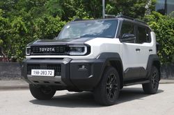 Cận cảnh Toyota Land Cruiser FJ - SUV địa hình giá dưới 1,2 tỷ đồng
