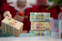 Lãi suất liên ngân hàng hạ nhiệt, qua đêm còn 4,4%/năm