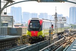 Lần đầu tiên người dân có thể đặt xe công nghệ và vé metro cùng lúc