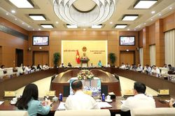 Đủ điều kiện tr&igrave;nh Quốc hội xem x&eacute;t, th&ocirc;ng qua tại Kỳ họp kh&ocirc;ng thường lệ thứ Nhất
